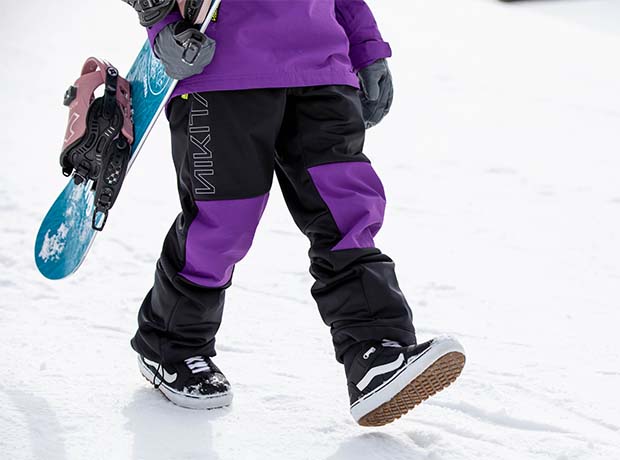 Nikita Clothing snowboard nikita